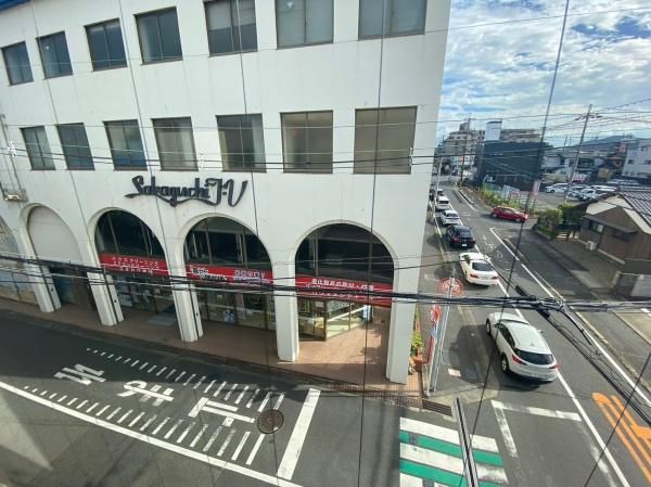 �y���]�z�@