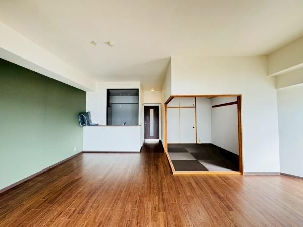 �y�����E���r���O�z�@