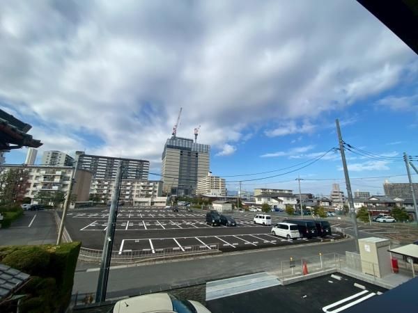 �y���]�z�@