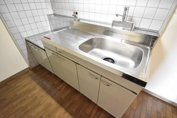 �y�L�b�`���z�@