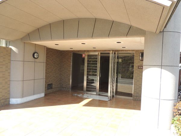 �y�G���g�����X�z�@