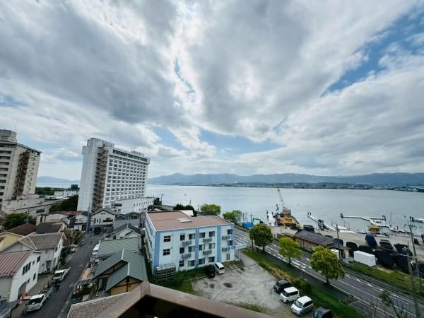 �y���]�z�@