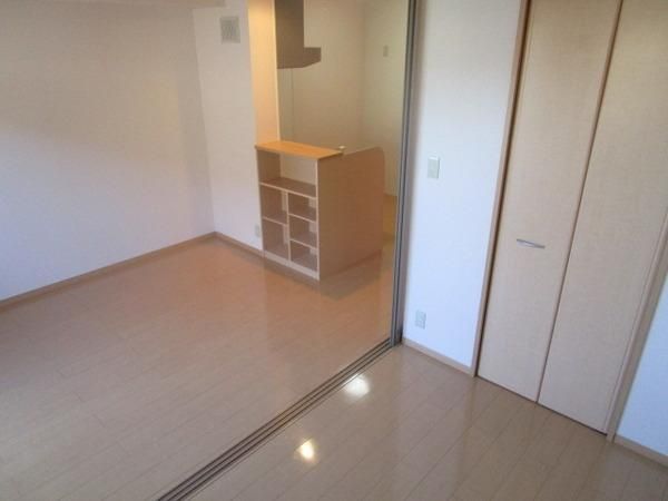 �y�����E���r���O�z�@