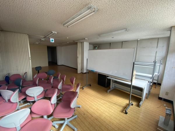 �y�����E���r���O�z�@