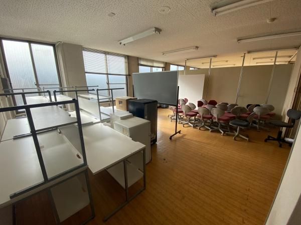 �y�����E���r���O�z�@