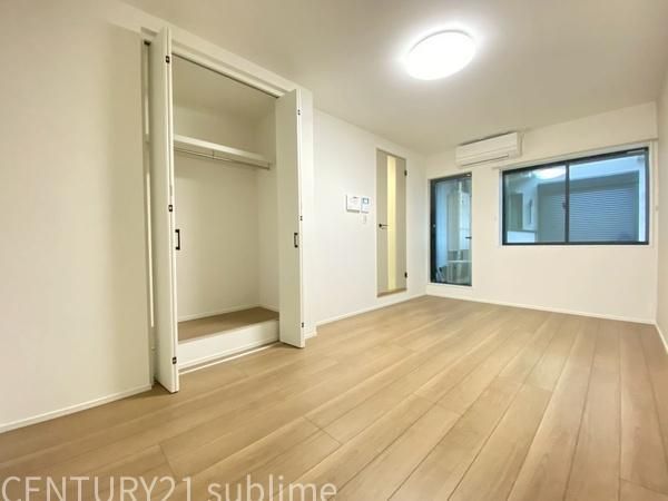 �y�����E���r���O�z�@