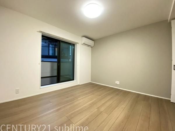 �y�����E���r���O�z�@