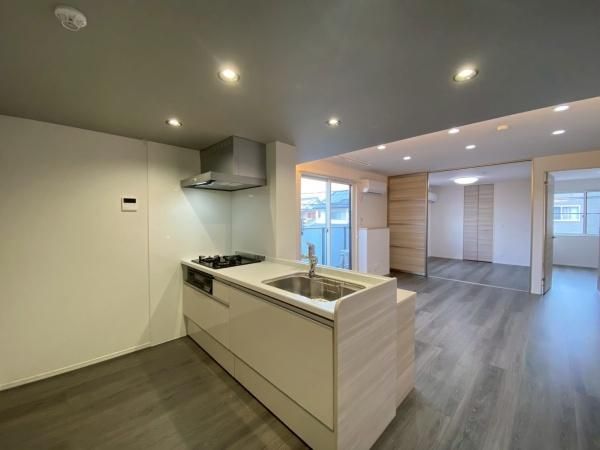 �y�L�b�`���z�@