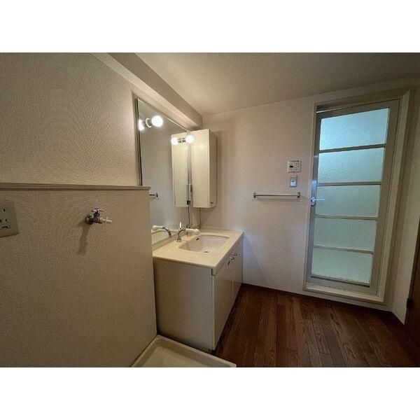 �y���ʏ��z�@