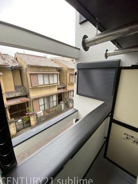 �y���]�z�@