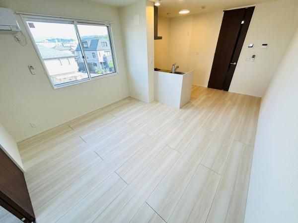 �y�����E���r���O�z�@���������ʎ���