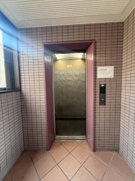 �y�G���g�����X�z�@