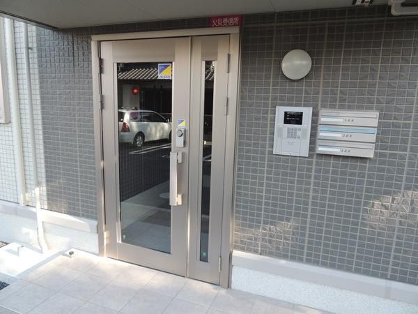 �y�G���g�����X�z�@