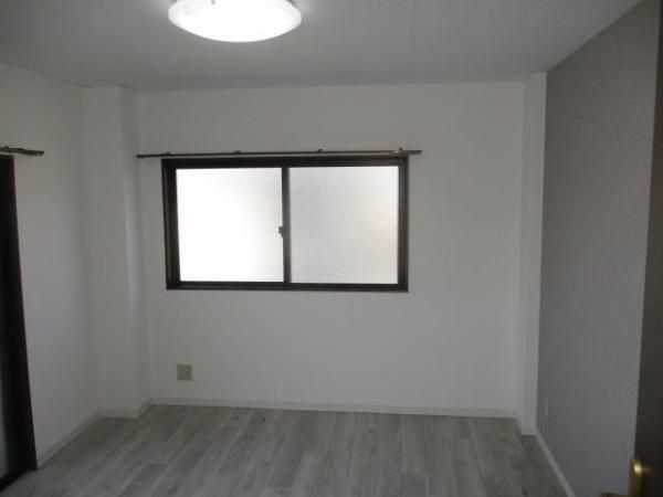 �y���̑��ݔ��z�@