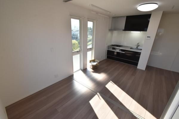 �y�����E���r���O�z�@�������ʎ�