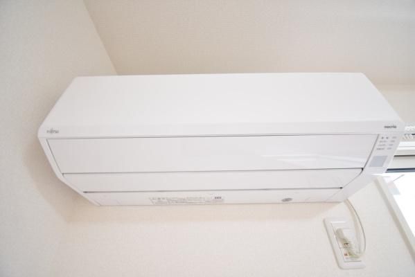 �y���̑��ݔ��z�@�����{�H��Ўʐ^��