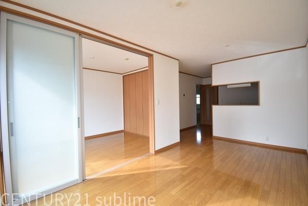 �y�����E���r���O�z�@