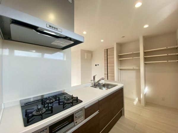 �y�L�b�`���z�@