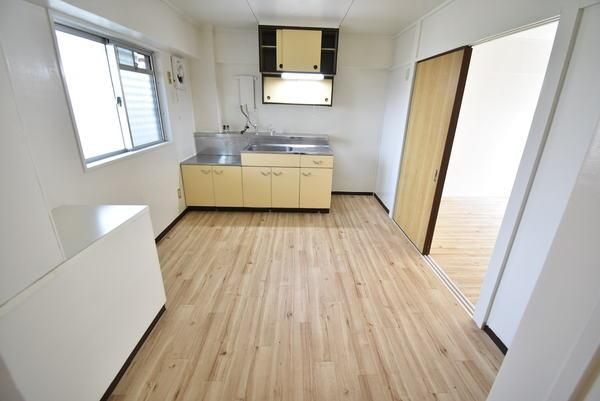 �y�����E���r���O�z�@���d�l�ʐ^