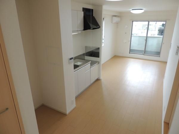 �y�����E���r���O�z�@�������ʎ�