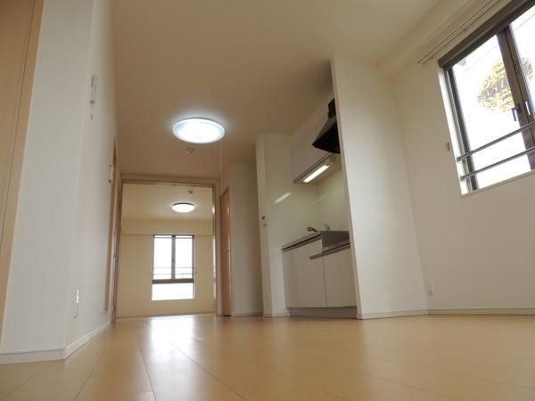 �y�����E���r���O�z�@�������ʎ�