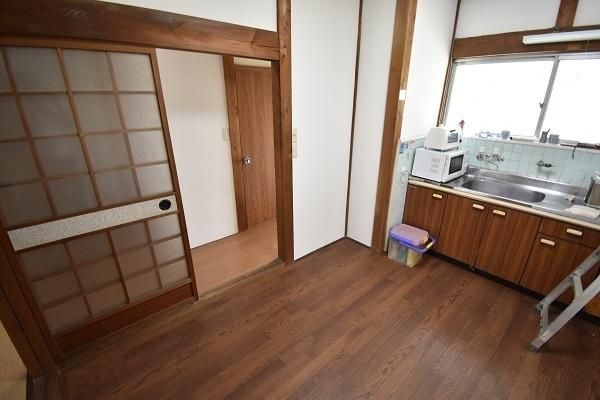 �y�����E���r���O�z�@