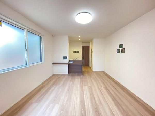 �y�����E���r���O�z�@