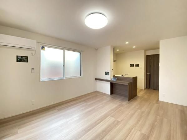 �y�����E���r���O�z�@