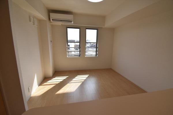 �y���̑������E�X�y�[�X�z�@���]�^�C�v�ɂȂ�܂�