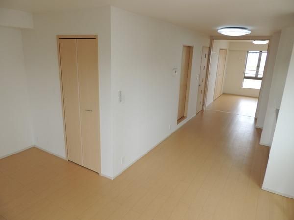 �y�����E���r���O�z�@�������ʎ�