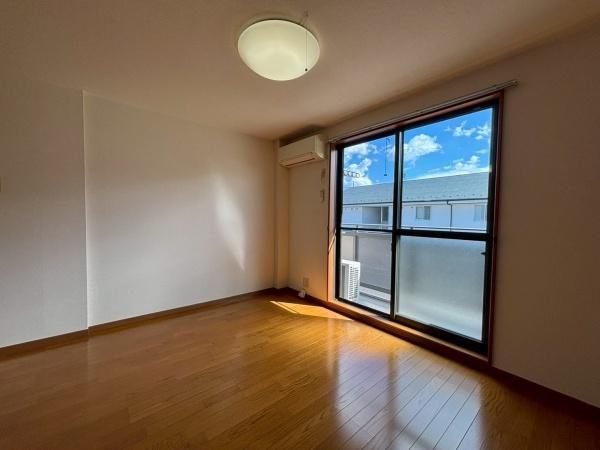 �y���̑��ݔ��z�@