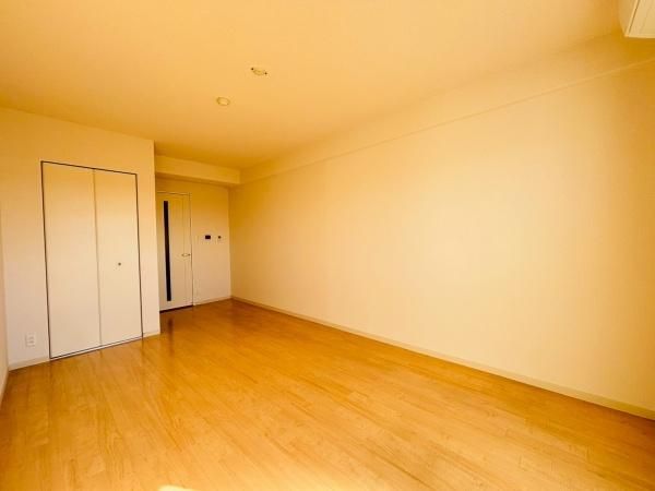 �y�����E���r���O�z�@�������ʎ�