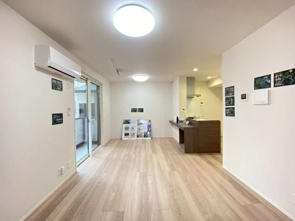 �y�����E���r���O�z�@