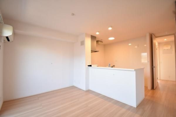 �y�����E���r���O�z�@�������ʎ�