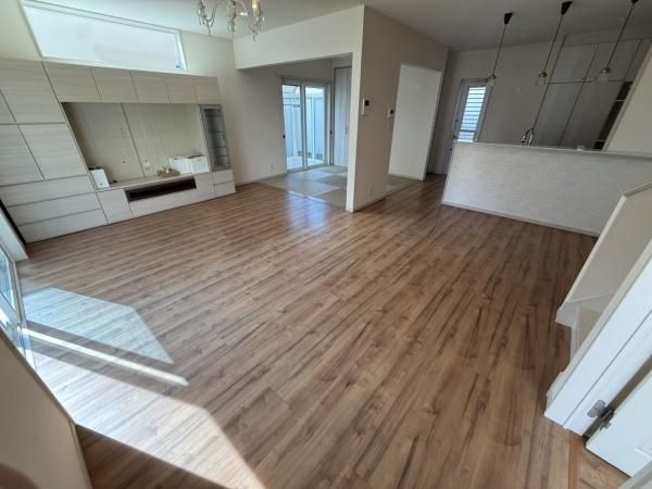 �y�����E���r���O�z�@