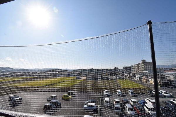 �y���]�z�@