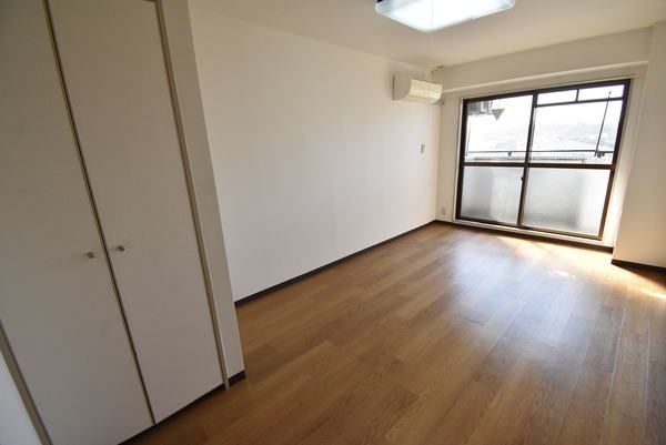 �y�����E���r���O�z�@���d�l�ʐ^