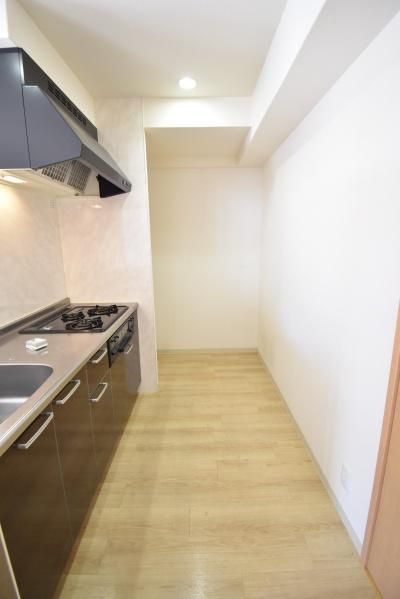 �y�����E���r���O�z�@