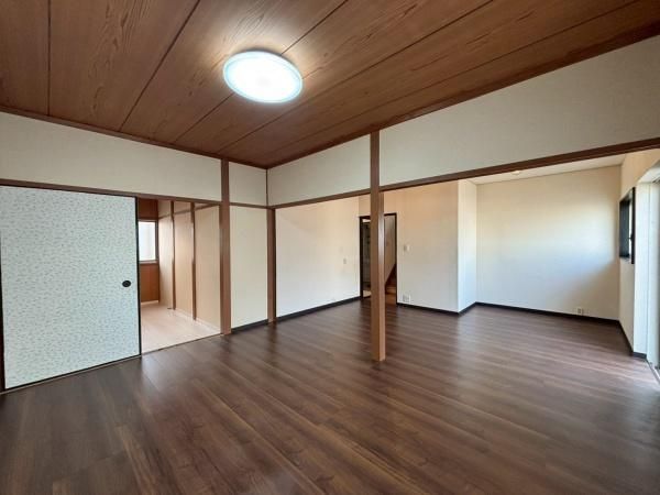 �y�����E���r���O�z�@