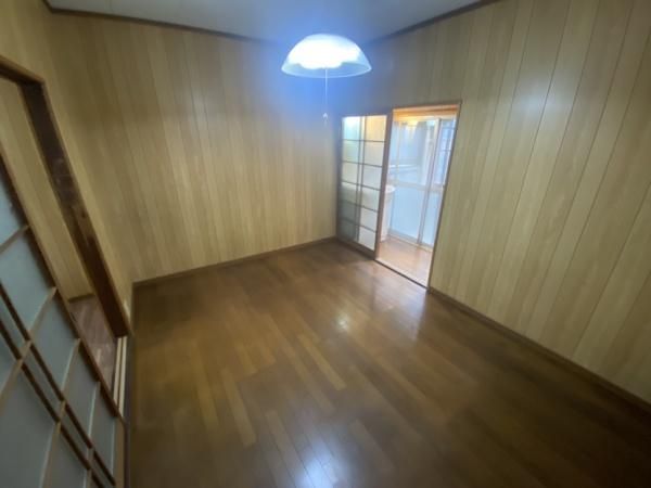 �y�����E���r���O�z�@