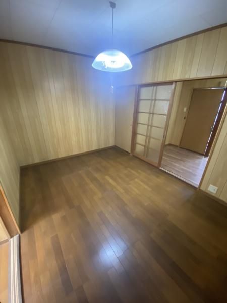 �y�����E���r���O�z�@