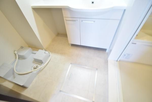 �y�����E���r���O�z�@