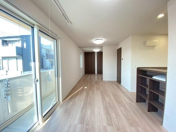 �y�����E���r���O�z�@