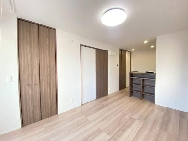 �y�����E���r���O�z�@