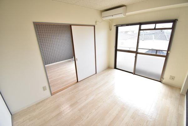 �y�����E���r���O�z�@���������ʎ���