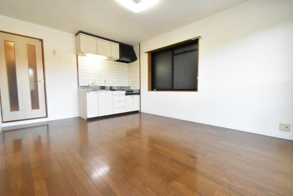 �y�����E���r���O�z�@