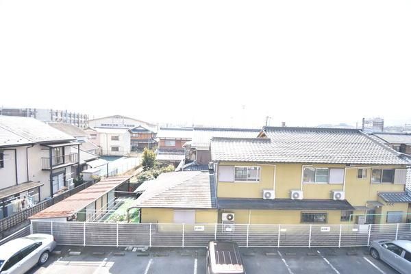 �y���]�z�@