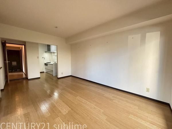 �y�����E���r���O�z�@