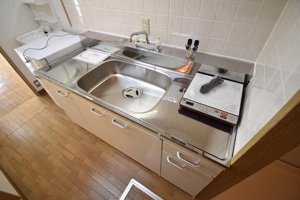 �y���̑��ݔ��z�@���d�l�ʐ^