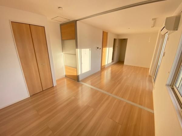 �y�����E���r���O�z�@���������ʎ���